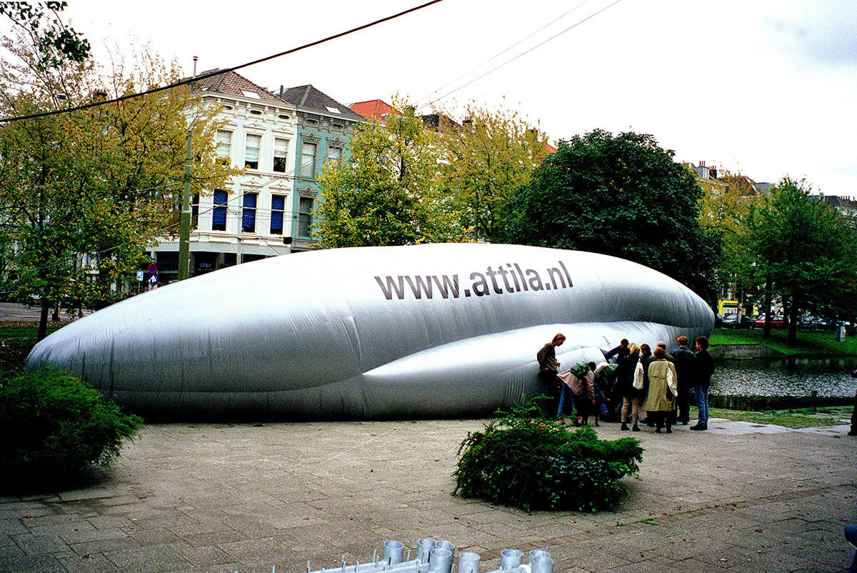 paraSITE | Westersingel Rotterdam | interactive inflatable sculpture | 1996